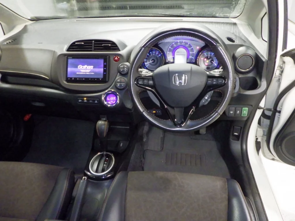Honda Fit Shuttle GP2 2013